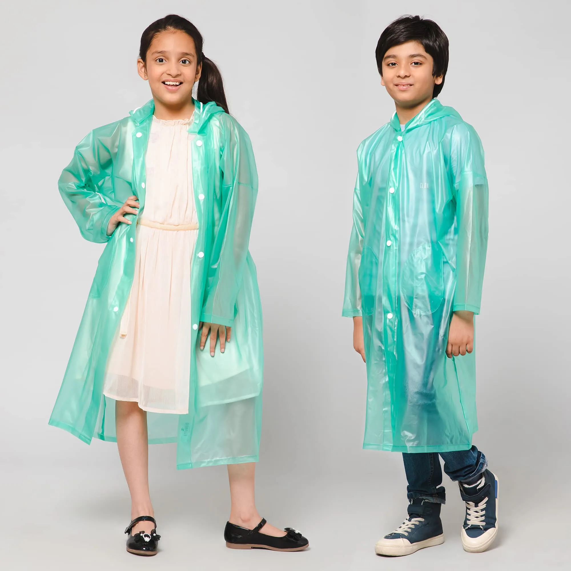 THE CLOWNFISH Wet & Wild Series Unisex Kids Waterproof Single Layer PVC Longcoat/Raincoat with Adjustable Hood. Age-3-4 Years (Fern Green)